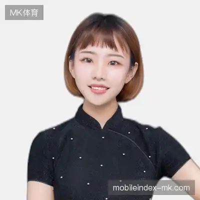 侯山英